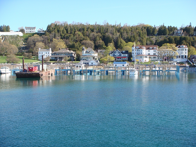 019 Memorial Day [2008 May 23].JPG - Scenes from Mackinac Island.